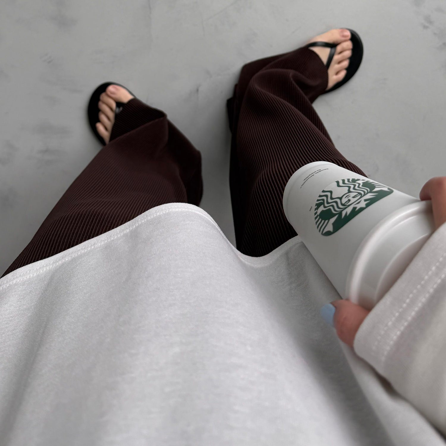 【公式サイト限定カラー】daily daily super stretch pleats wide pants / brown