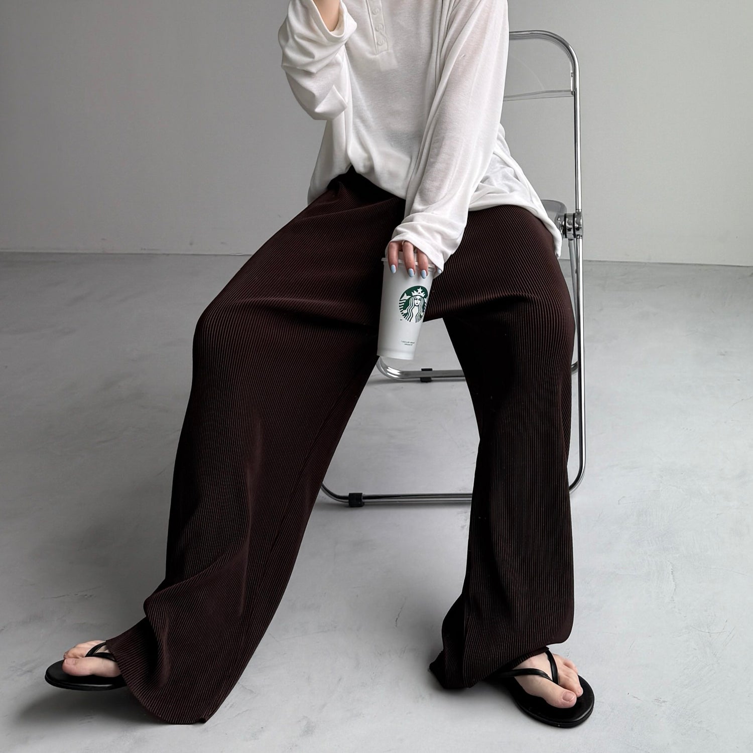 【公式サイト限定カラー】daily daily super stretch pleats wide pants / brown