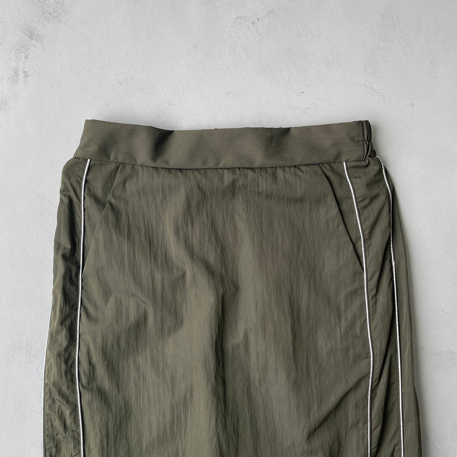 【SAMPLE】track skirt / khaki