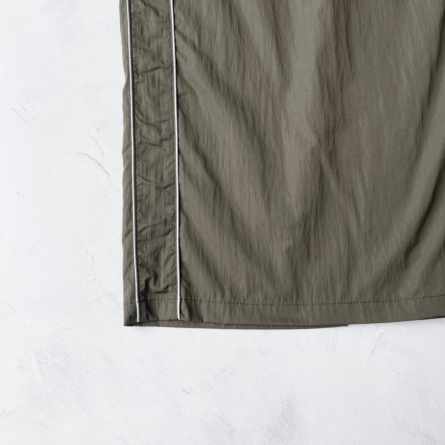 【SAMPLE】track skirt / khaki