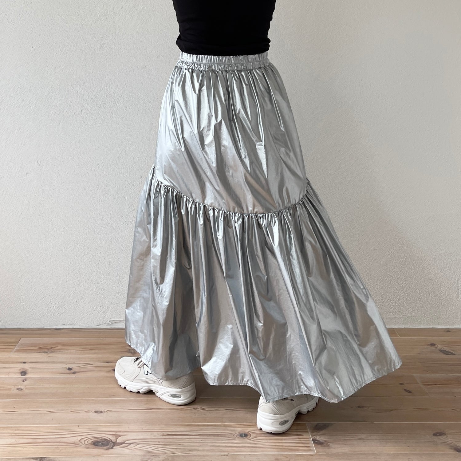metallic gatherer flare skirt / silver