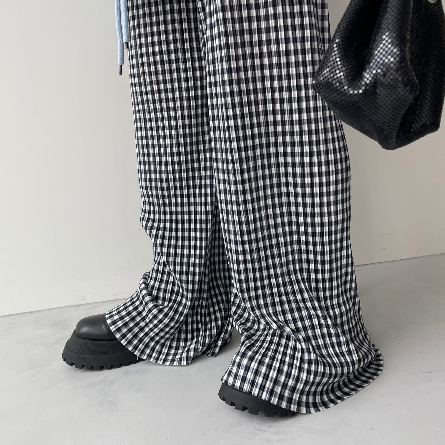 24h CHECK PANTS / black
