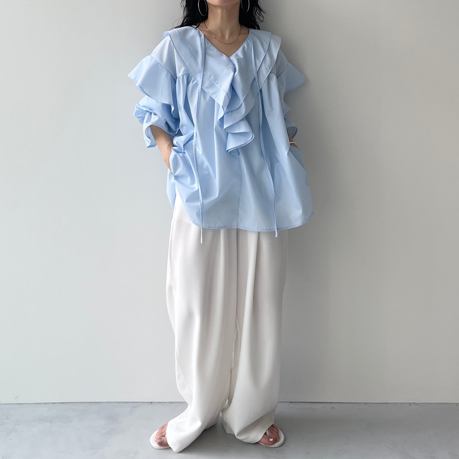 big collar frill blouse / light blue