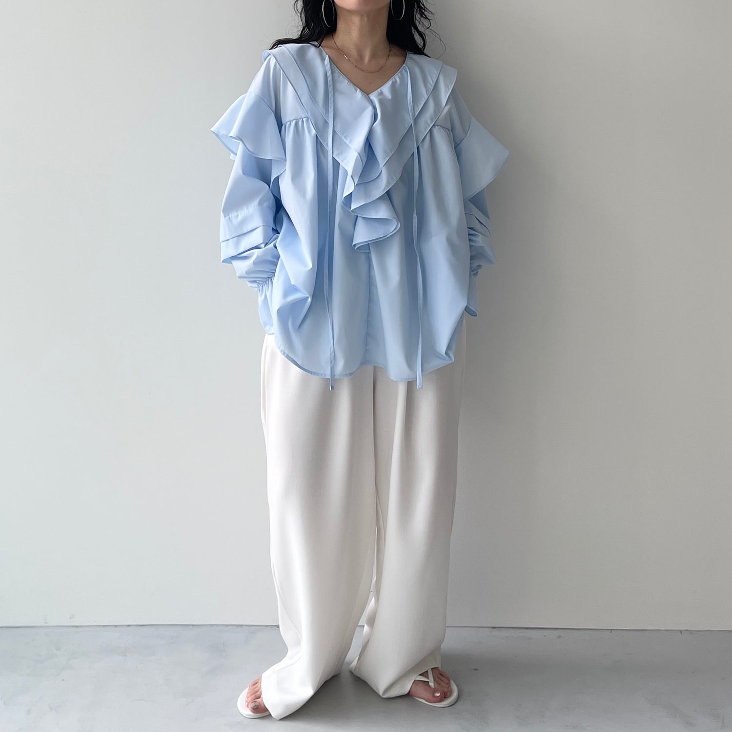 big collar frill blouse / light blue