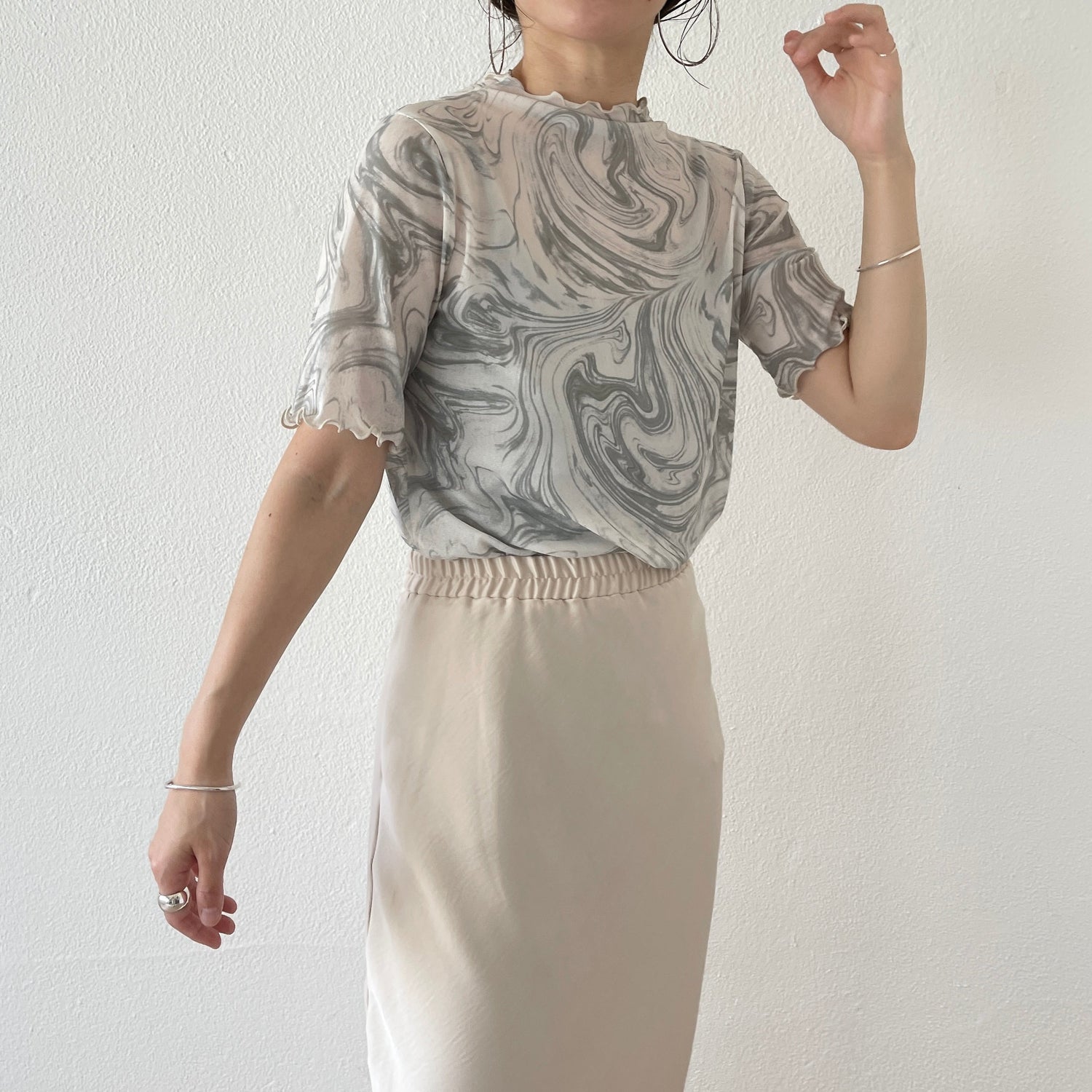 【SAMPLE】style up relax satin mermaid skirt / ivory