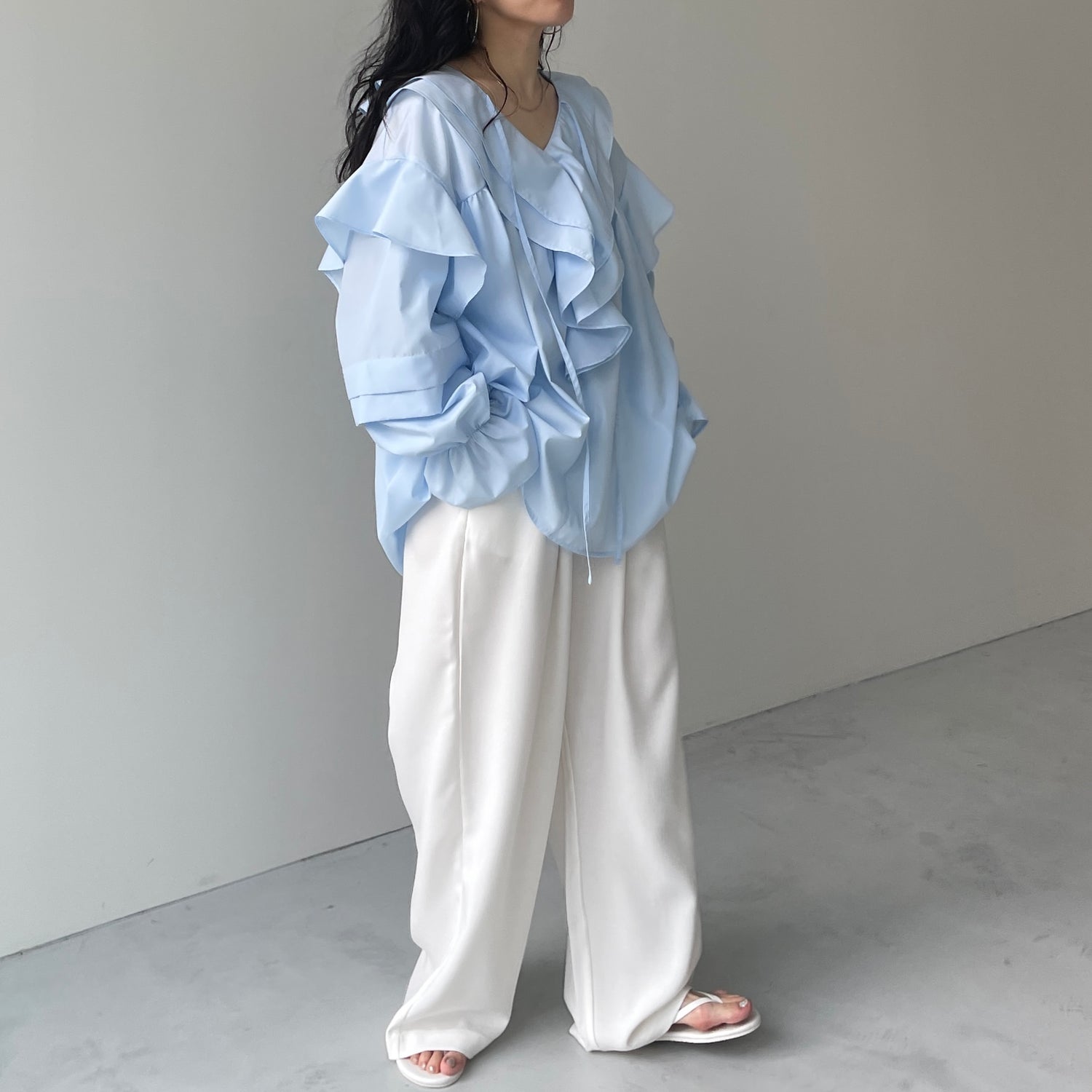 big collar frill blouse / light blue