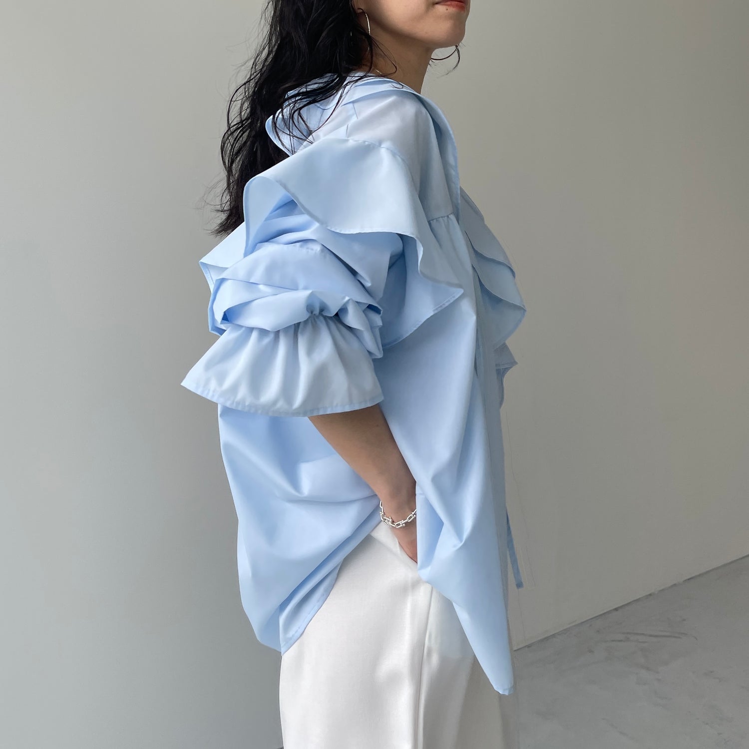 big collar frill blouse / light blue