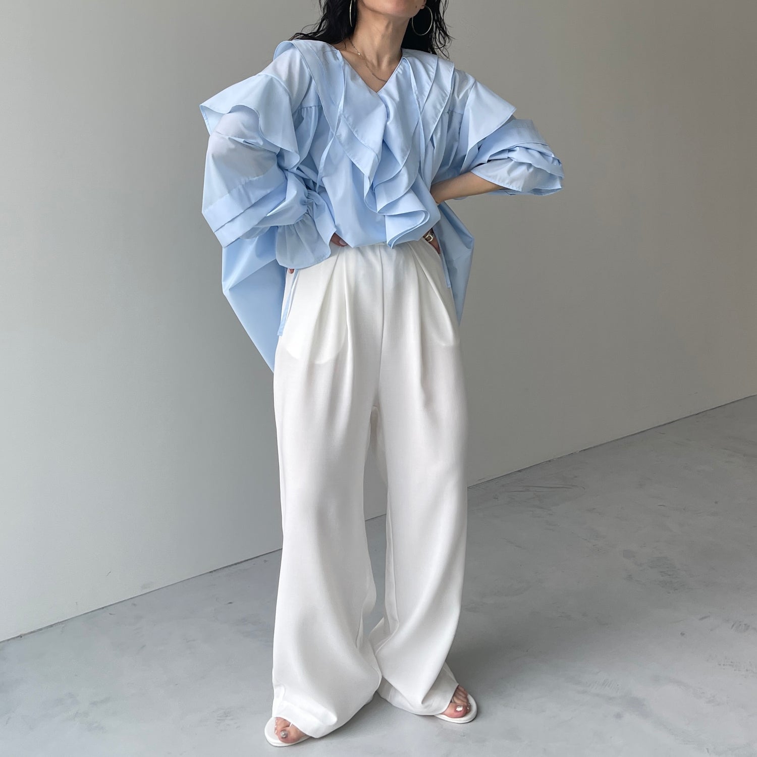 big collar frill blouse / light blue