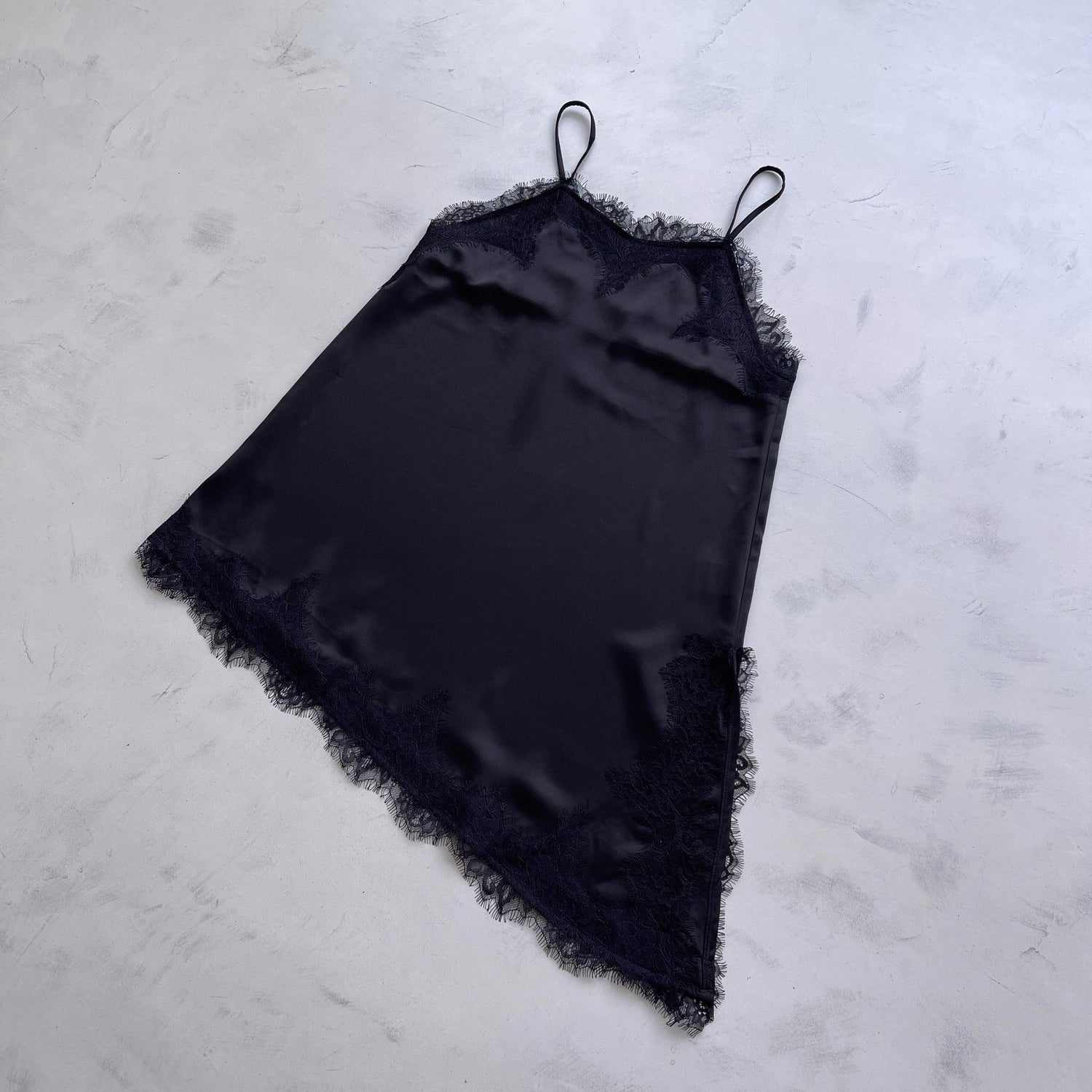 milky lace camisole / black