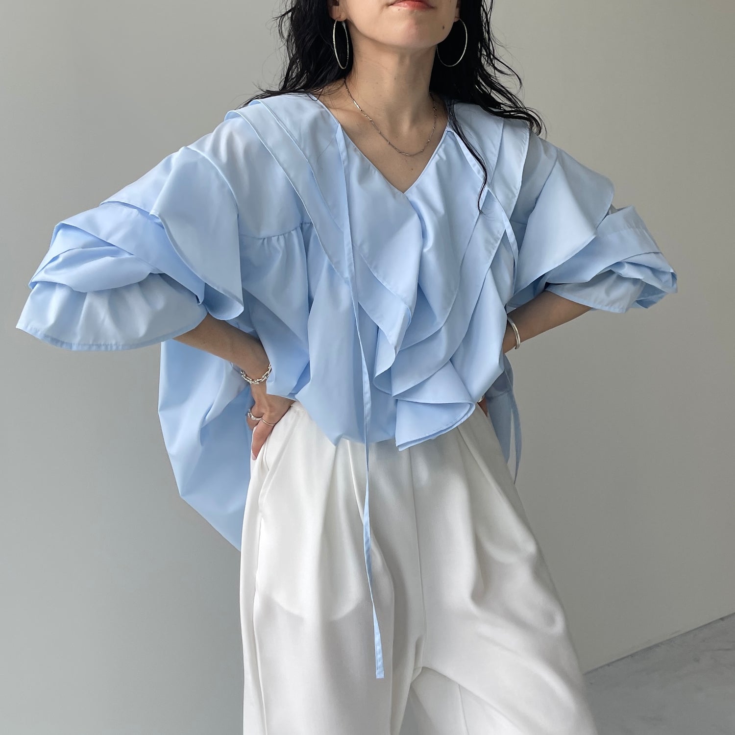 big collar frill blouse / light blue