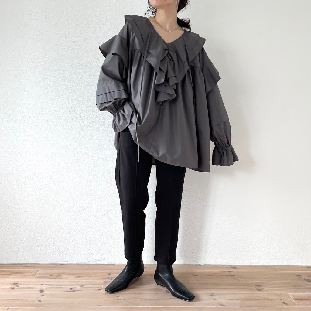 【公式】アクセサリーの激安通販 big collar （ビッグカラーフリル charcoal / blouse frill トップス