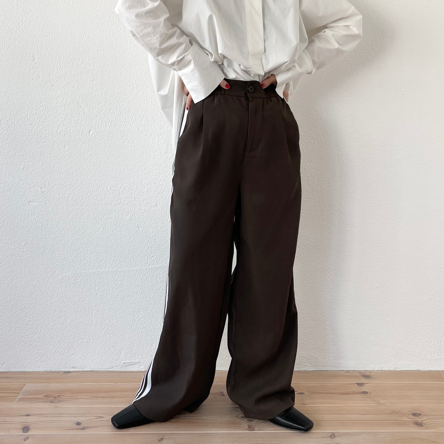 side line track pants / brown