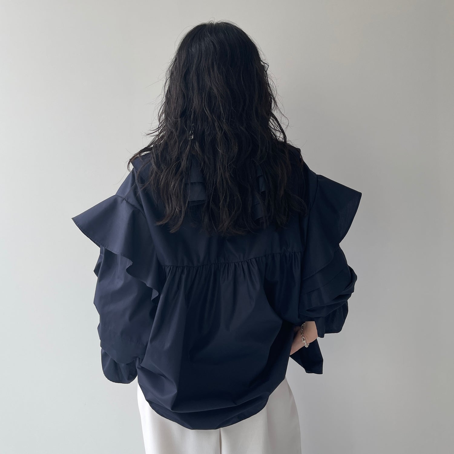 big collar frill blouse / navy