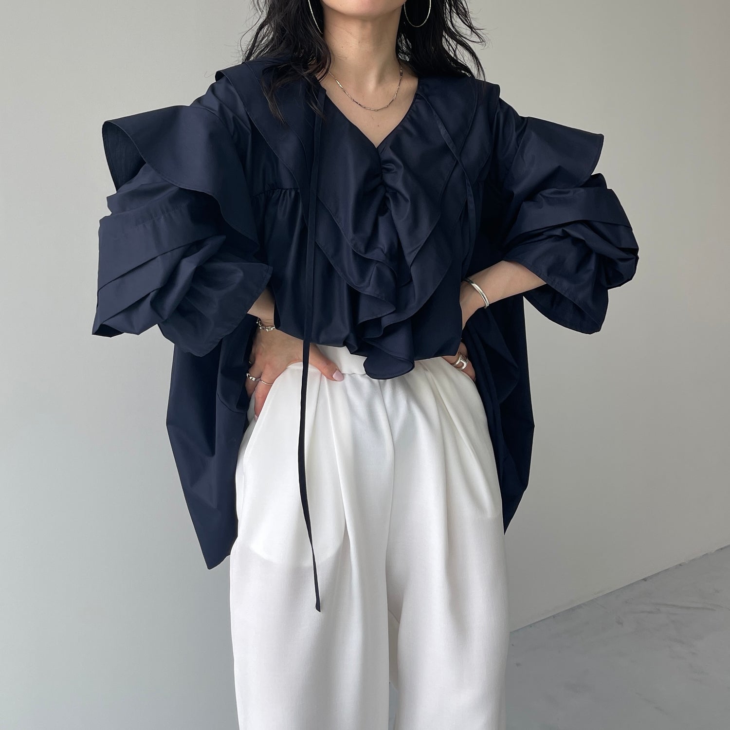 big collar frill blouse / navy