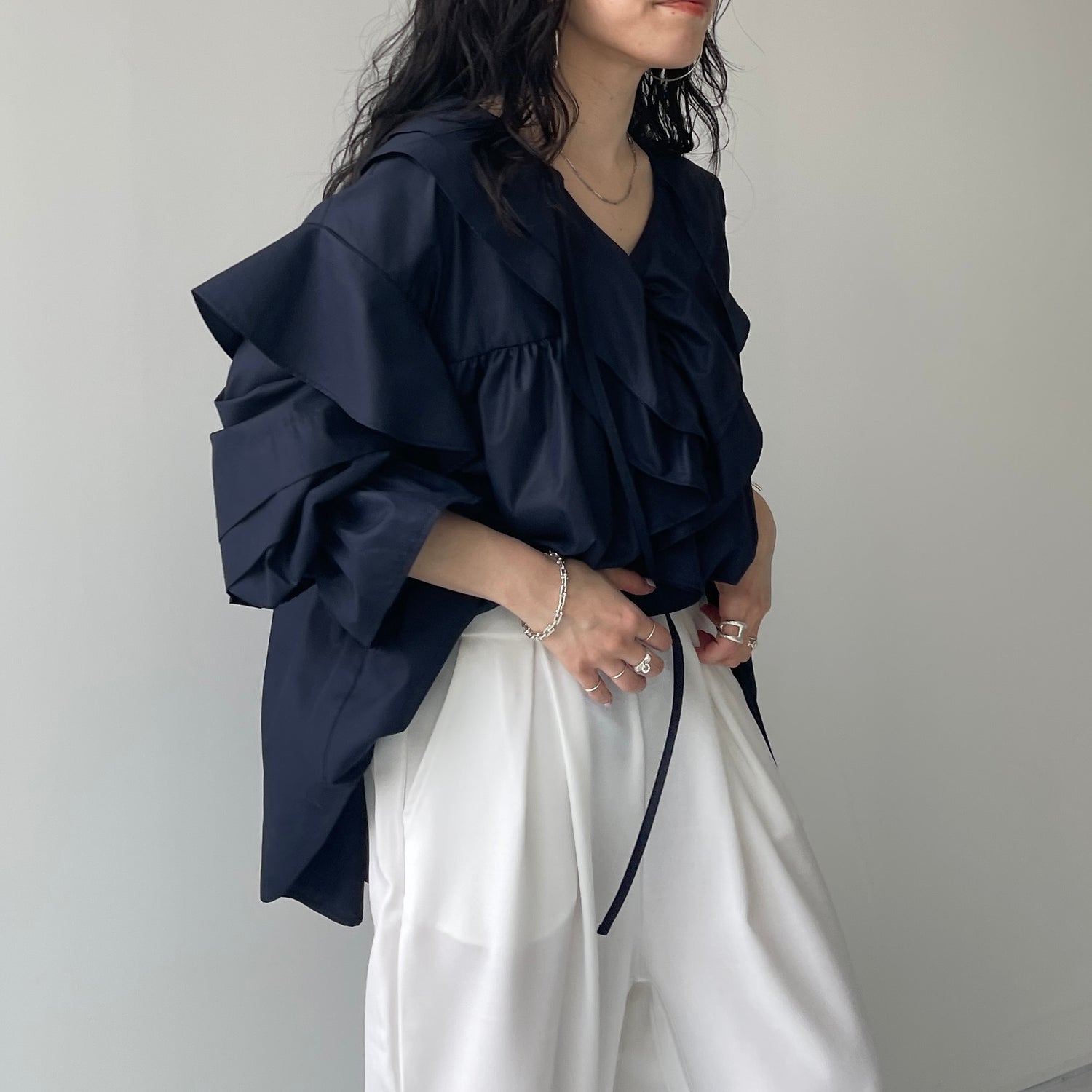 big collar frill blouse / navy