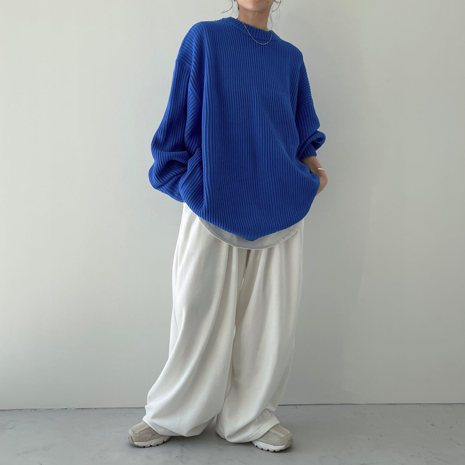 perfect silhouette super over knit / blue