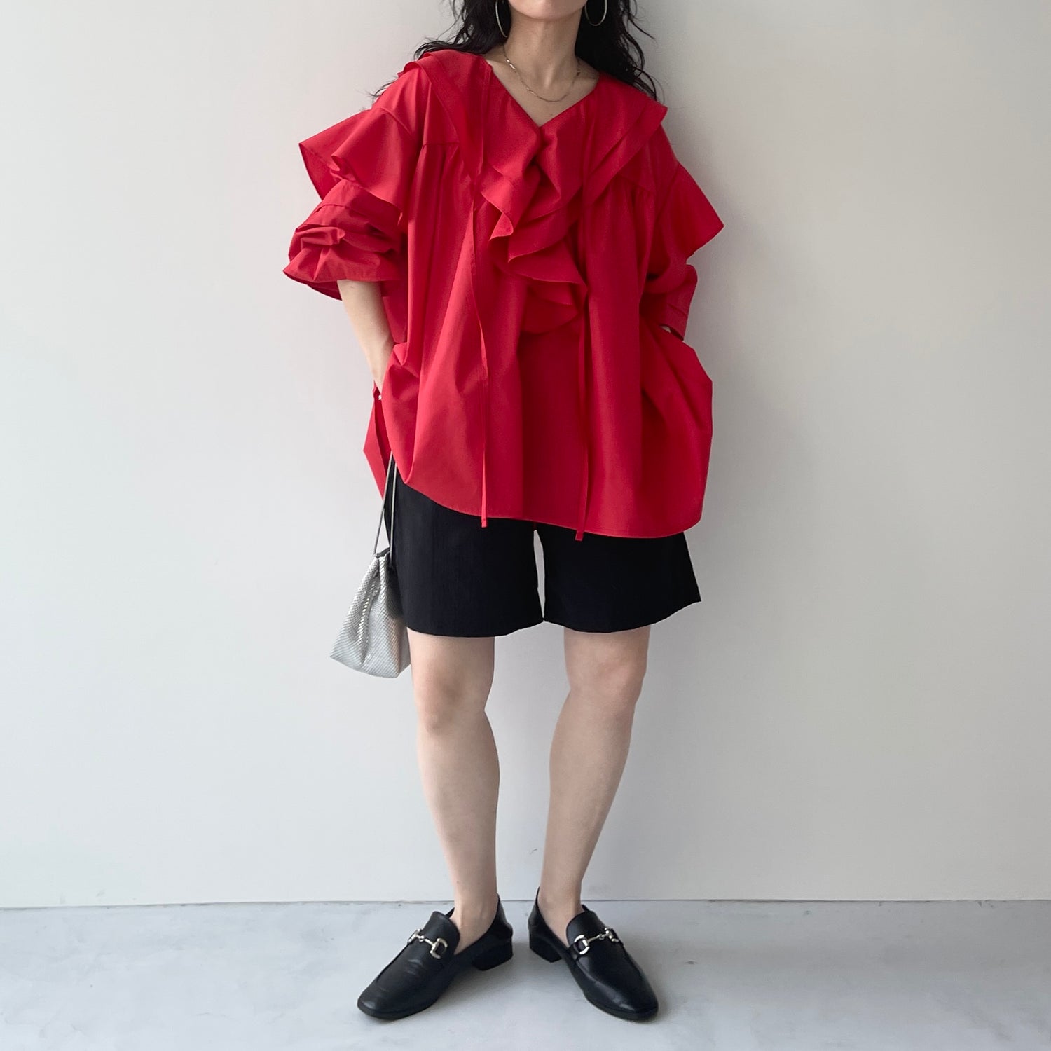 big collar frill blouse / red