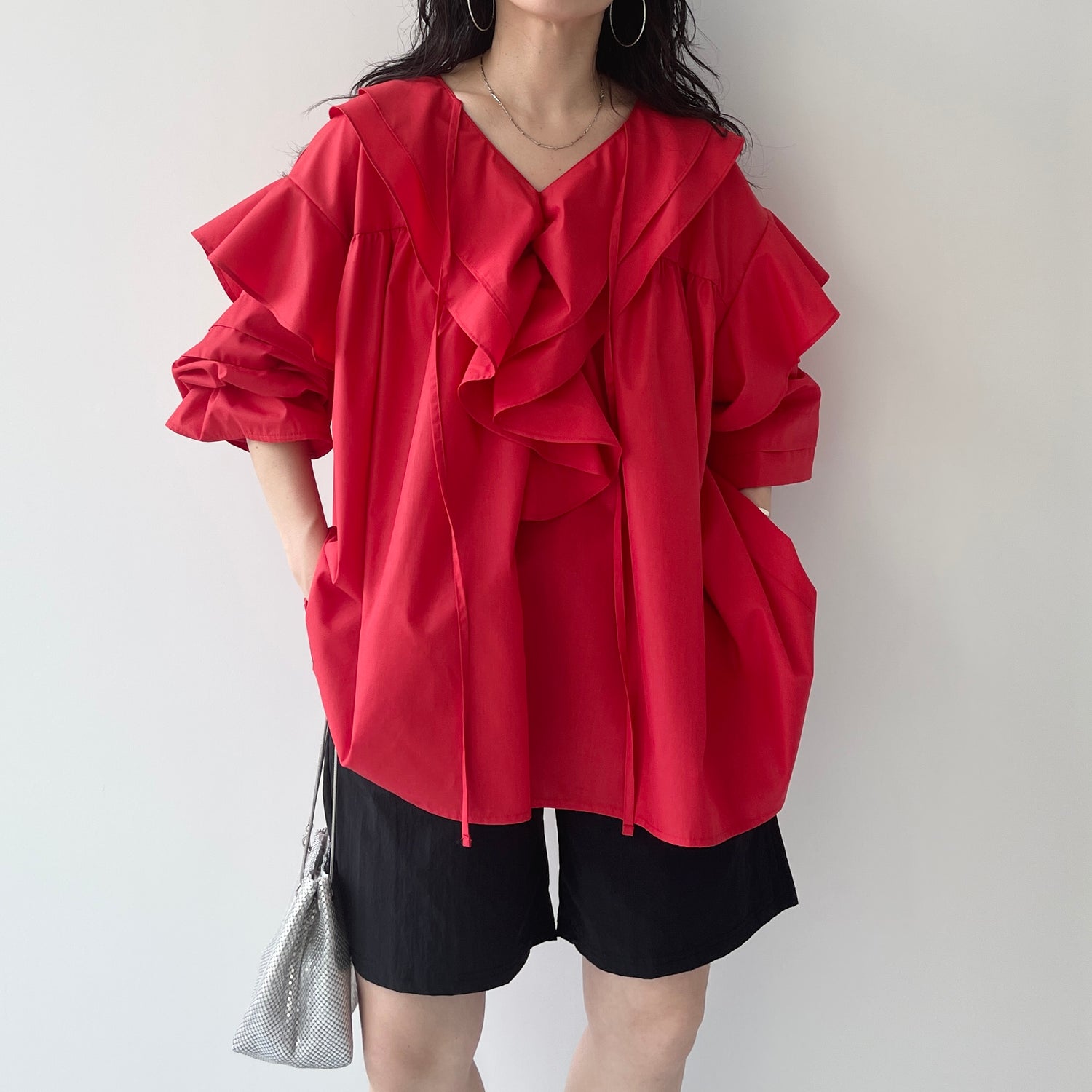 big collar frill blouse / red