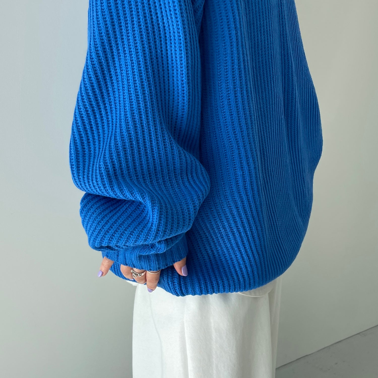 perfect silhouette super over knit / blue