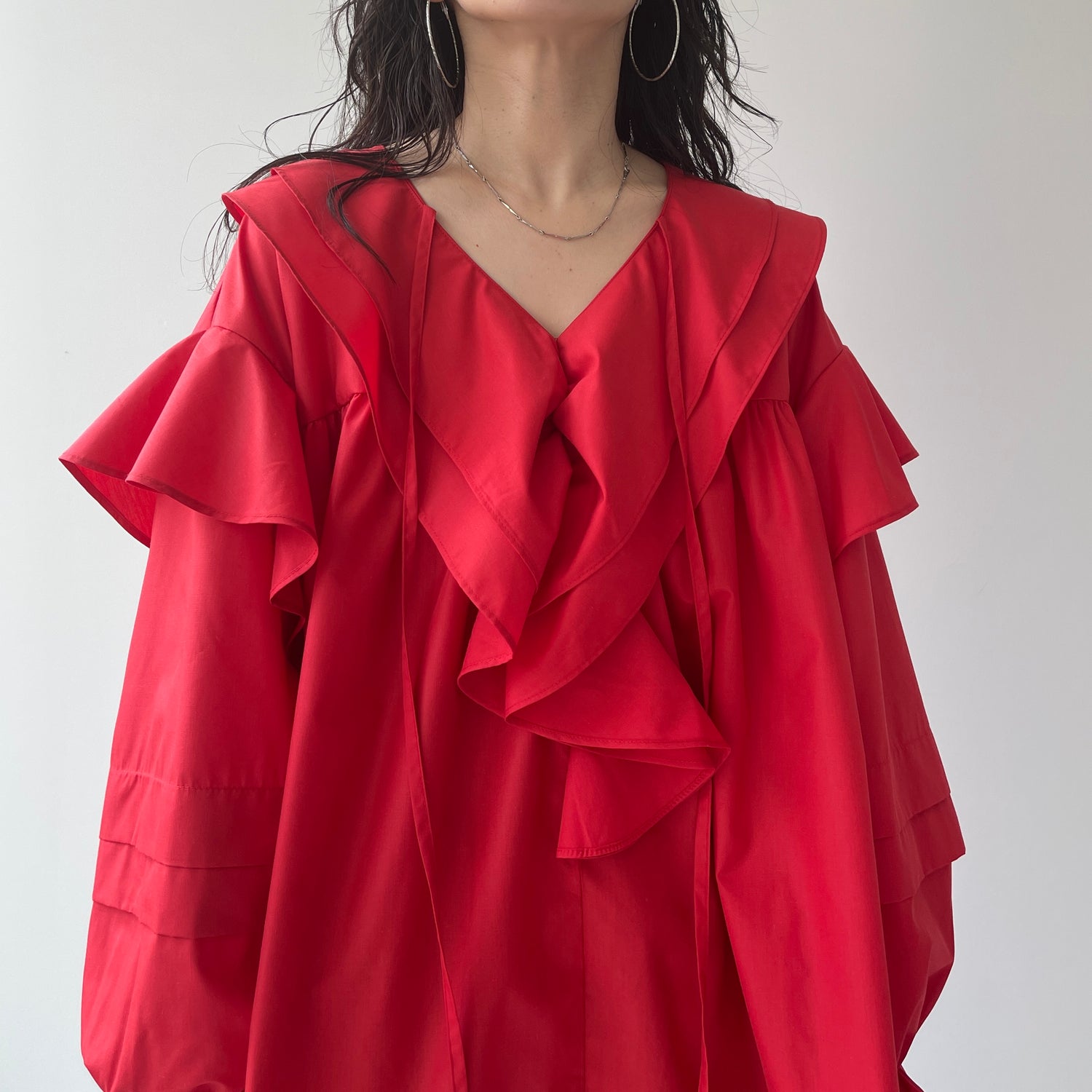 big collar frill blouse / red