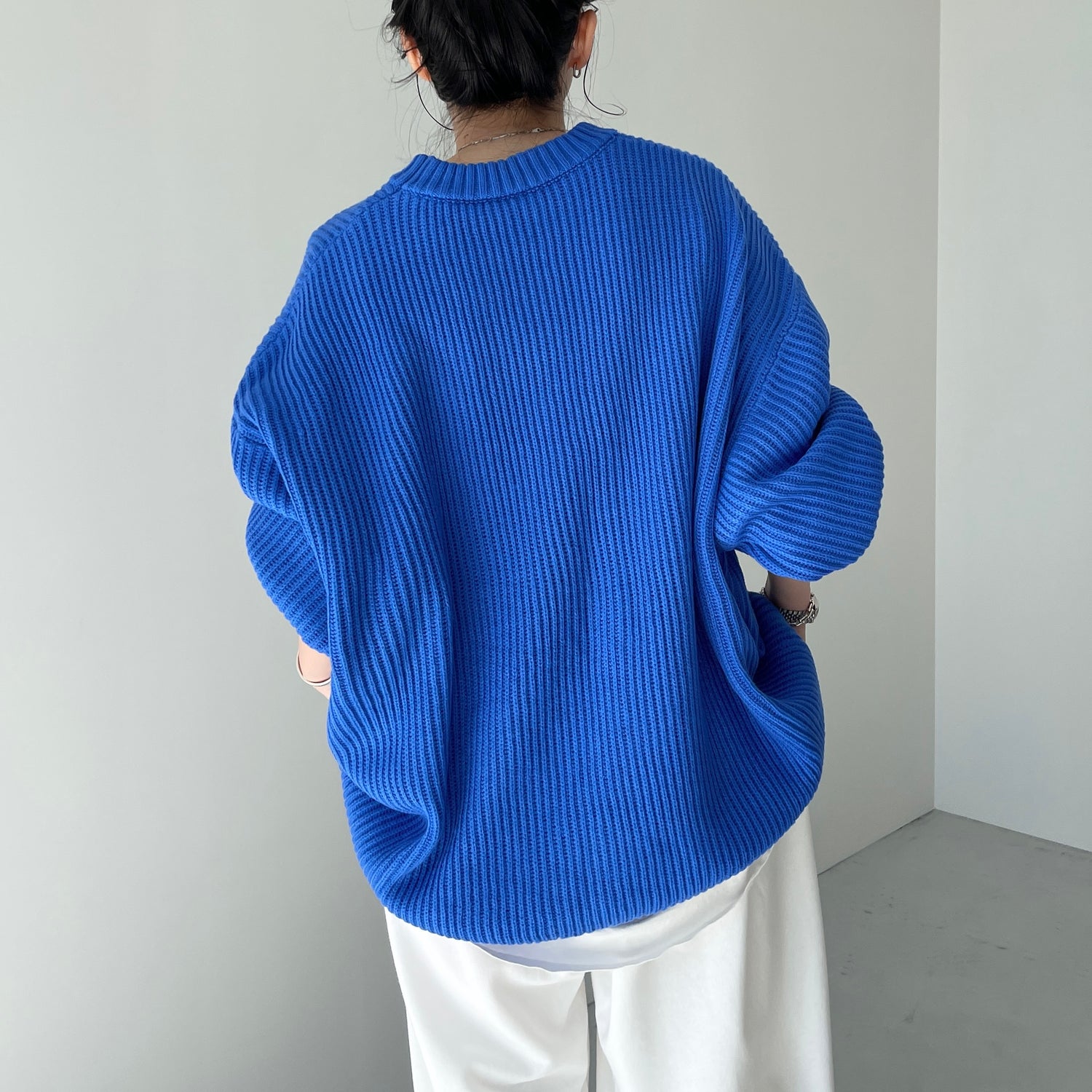 perfect silhouette super over knit / blue