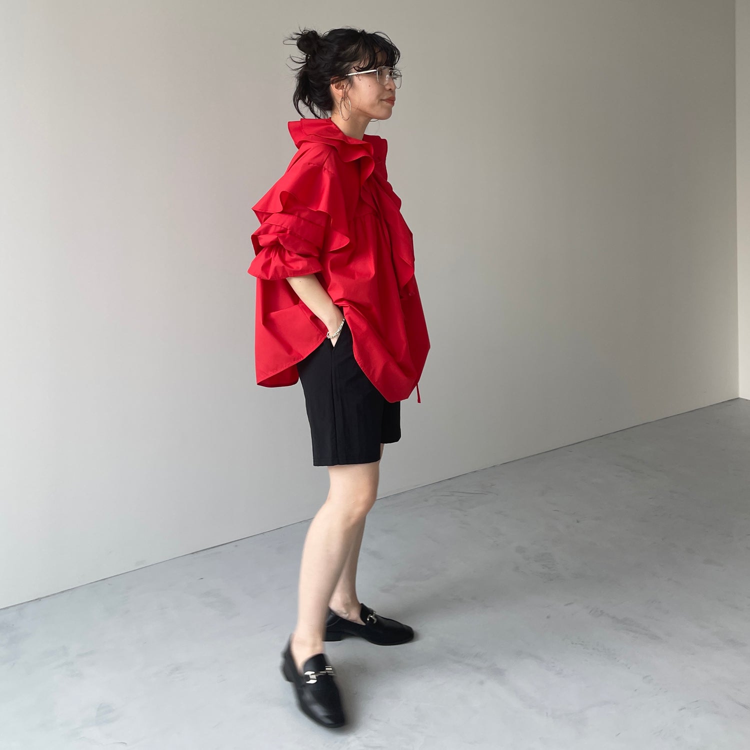 big collar frill blouse / red