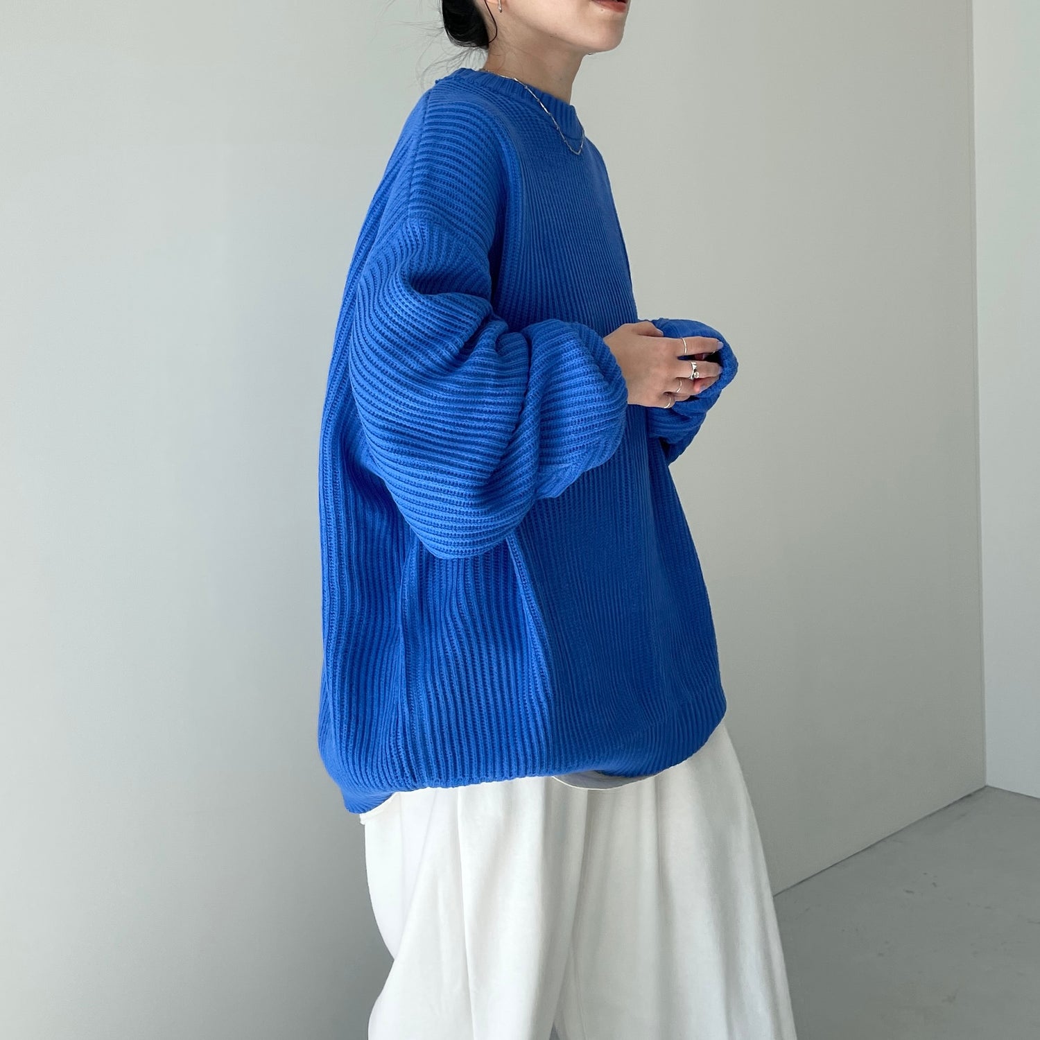 perfect silhouette super over knit / blue