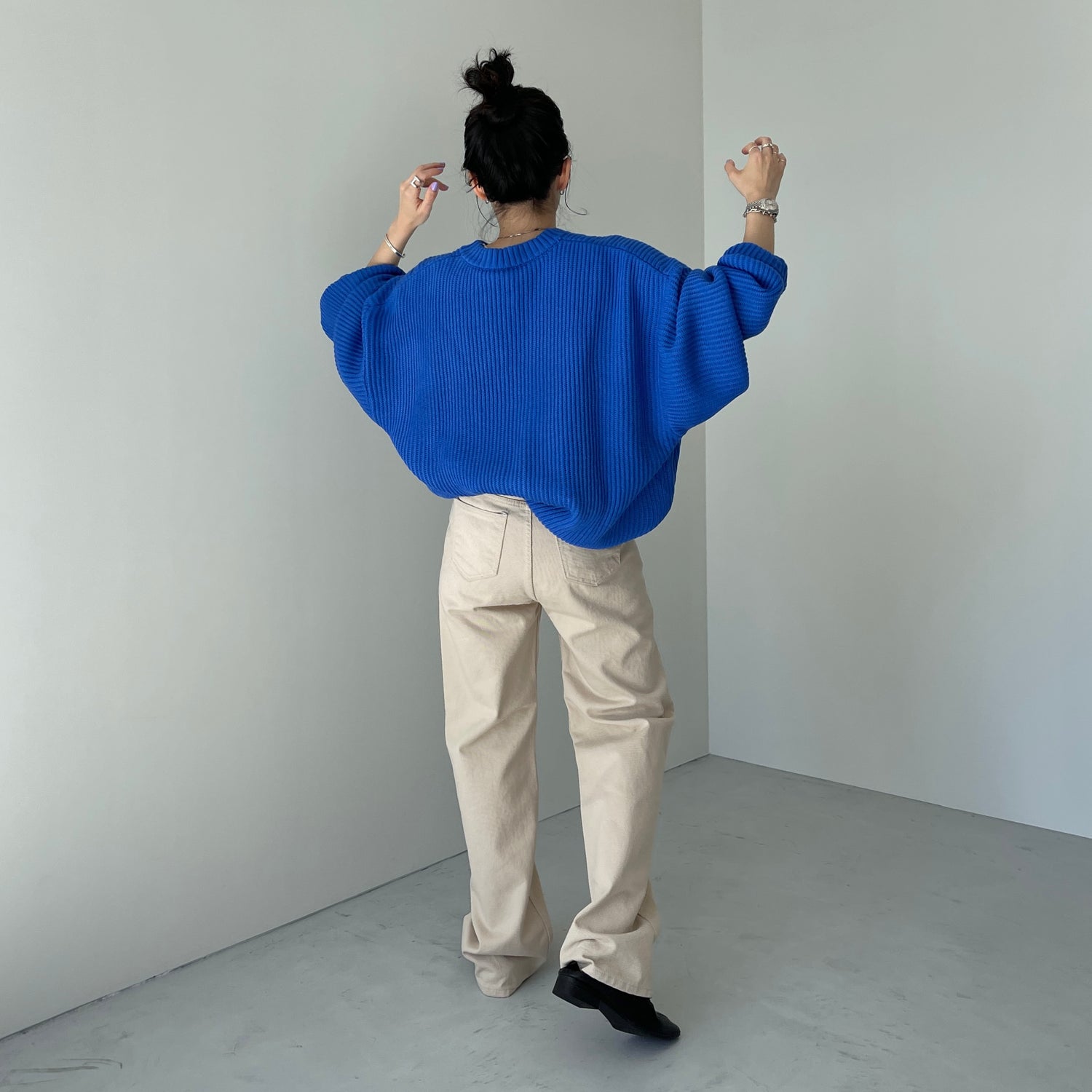 perfect silhouette super over knit / blue