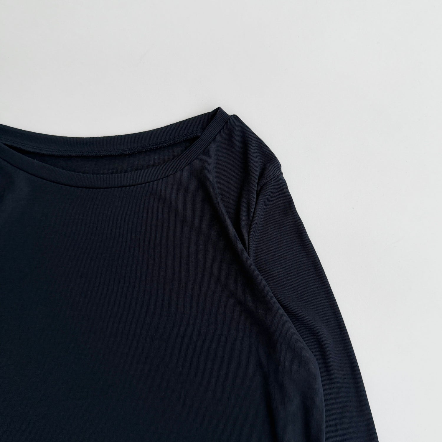 KASANE sheer tee / navy
