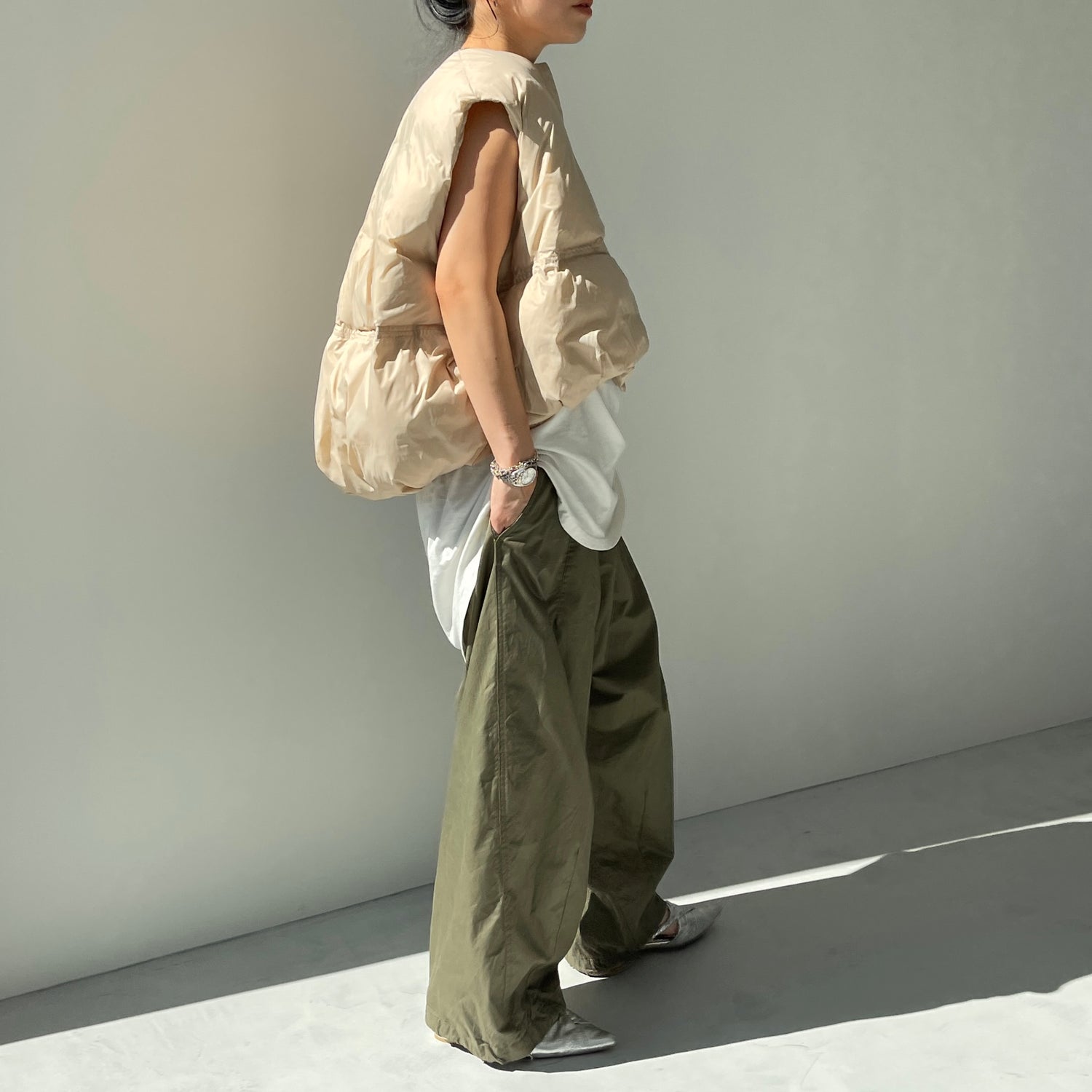 egg down vest / beige