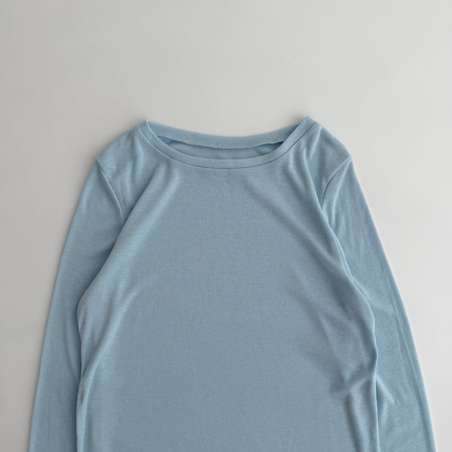 KASANE sheer tee / light blue