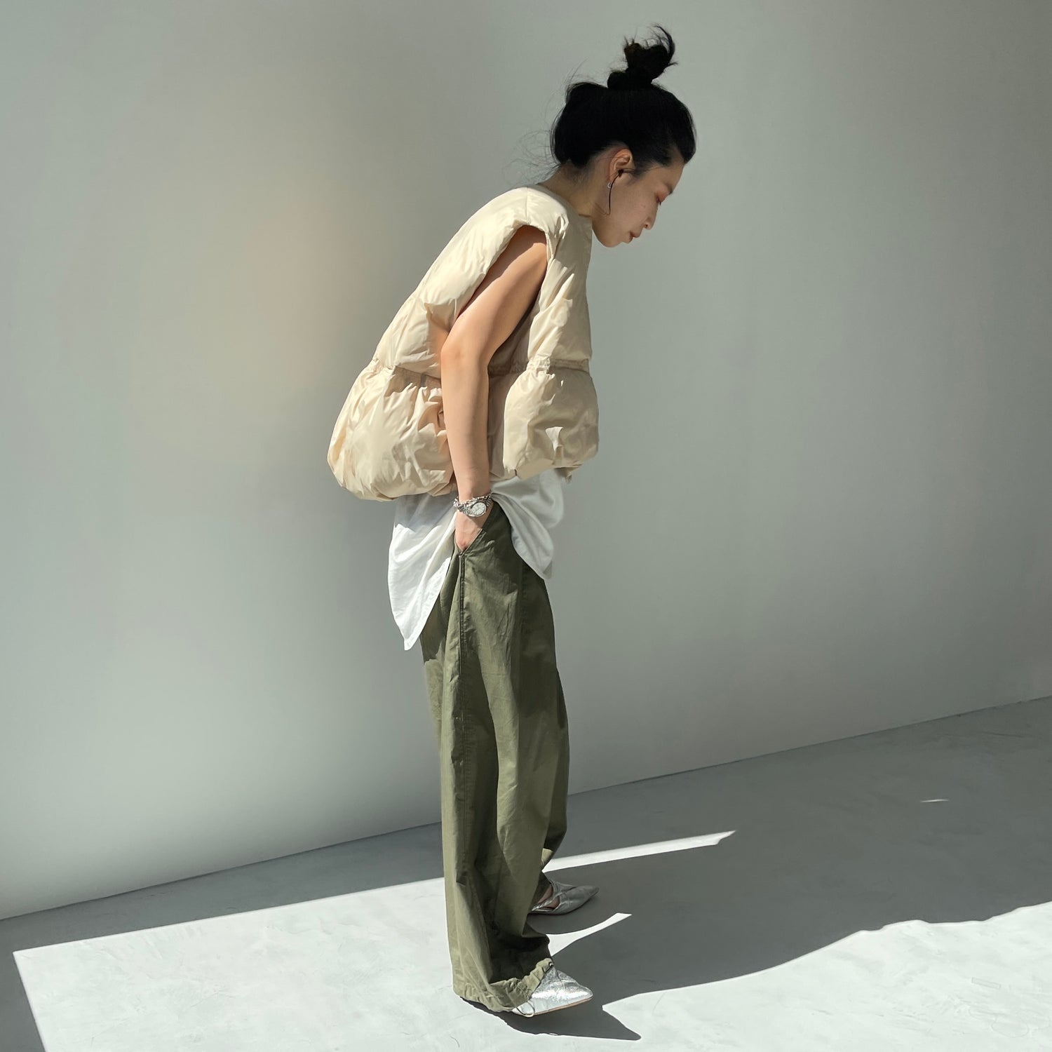 egg down vest / beige