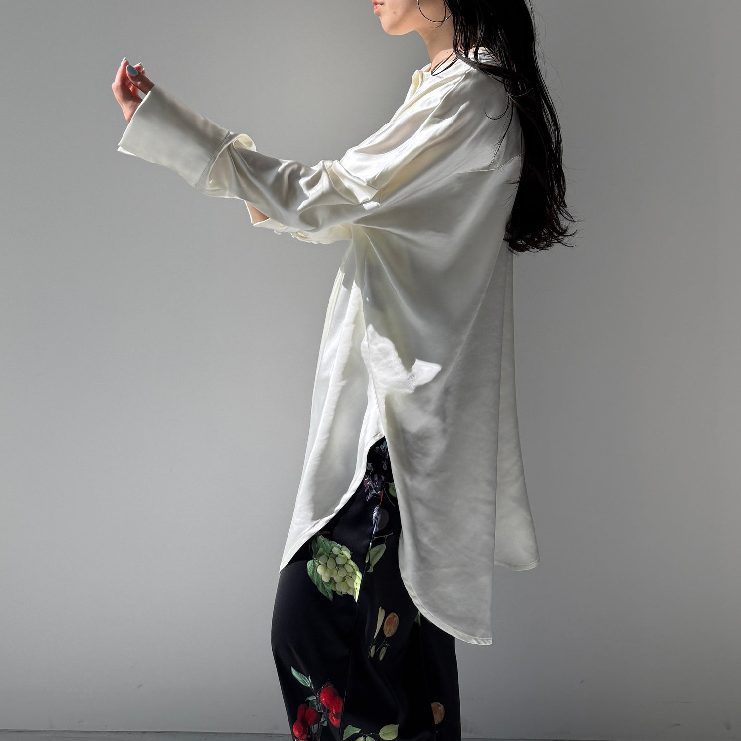 over size no collar mannish satin shirt / ivory