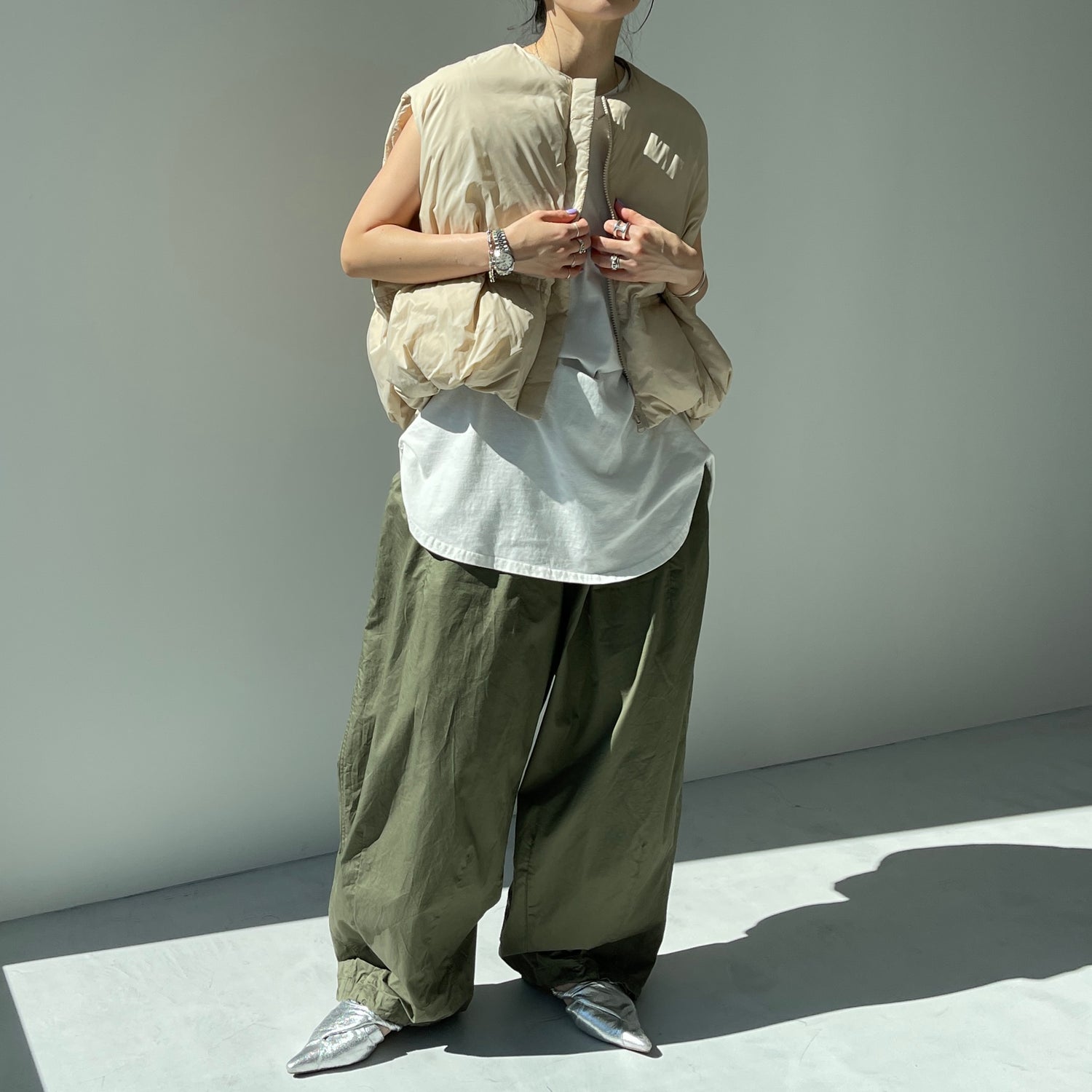 egg down vest / beige