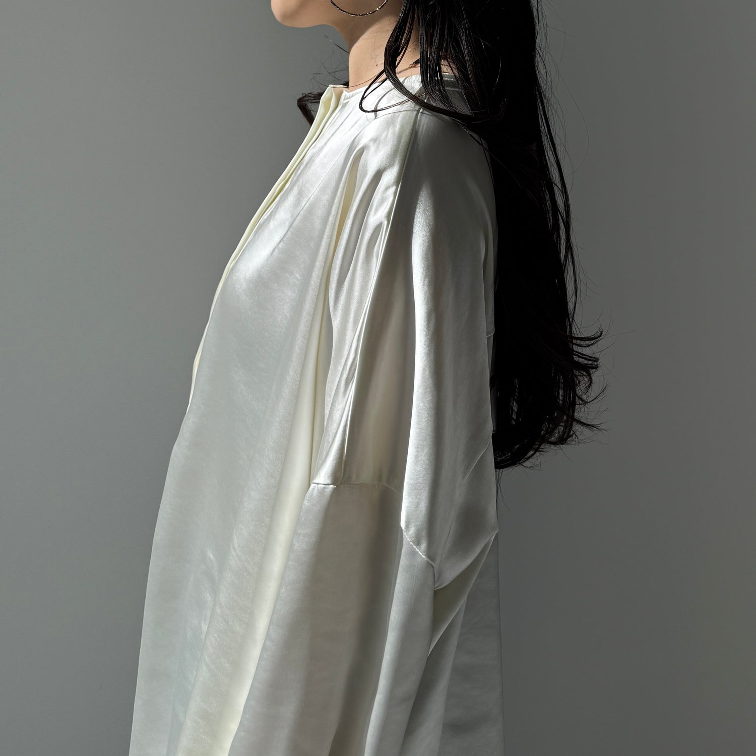 over size no collar mannish satin shirt / ivory