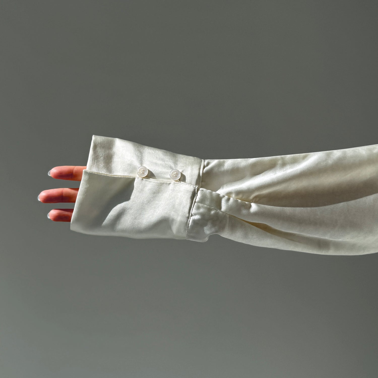 over size no collar mannish satin shirt / ivory