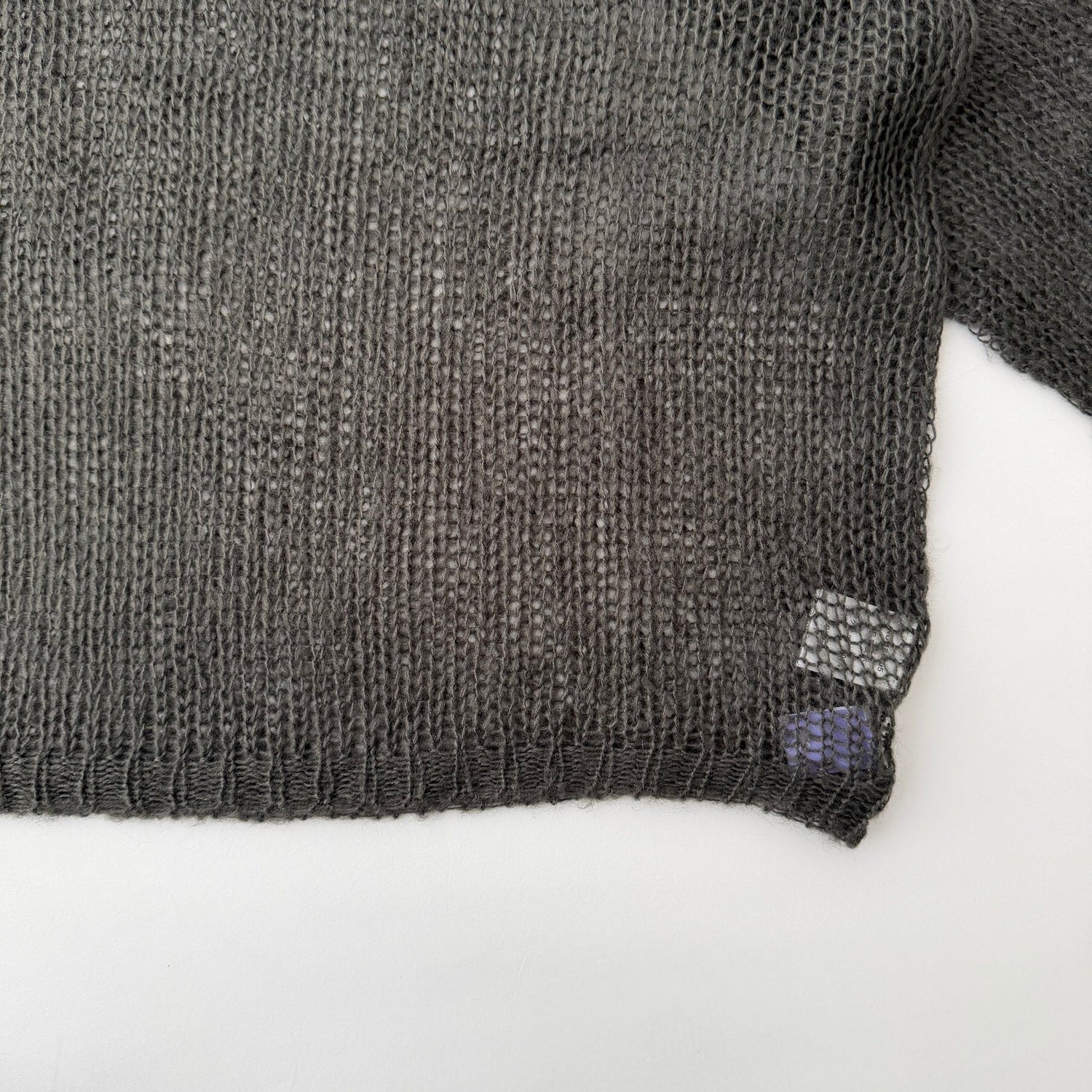 cinnamon mesh knit / charcoal