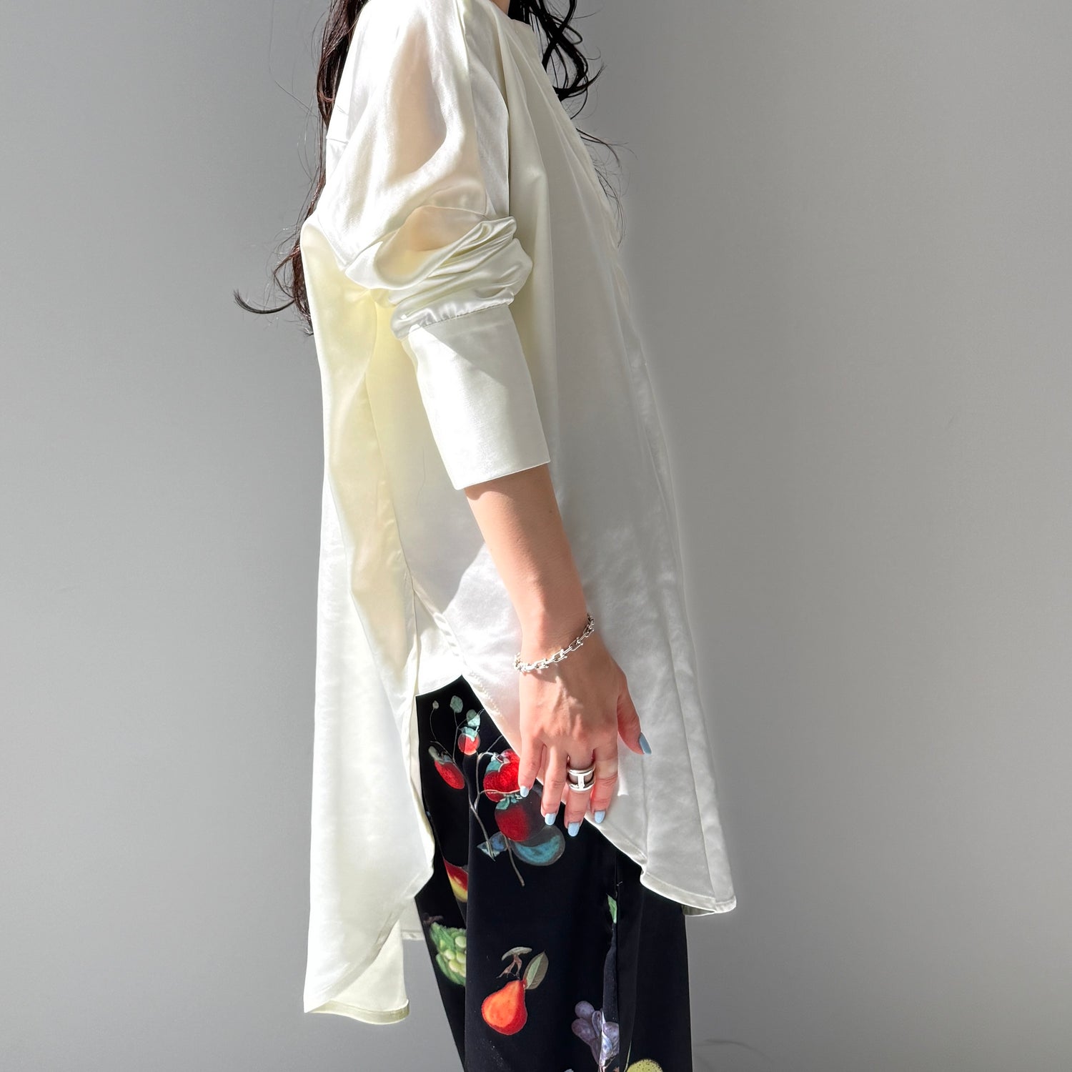 over size no collar mannish satin shirt / ivory