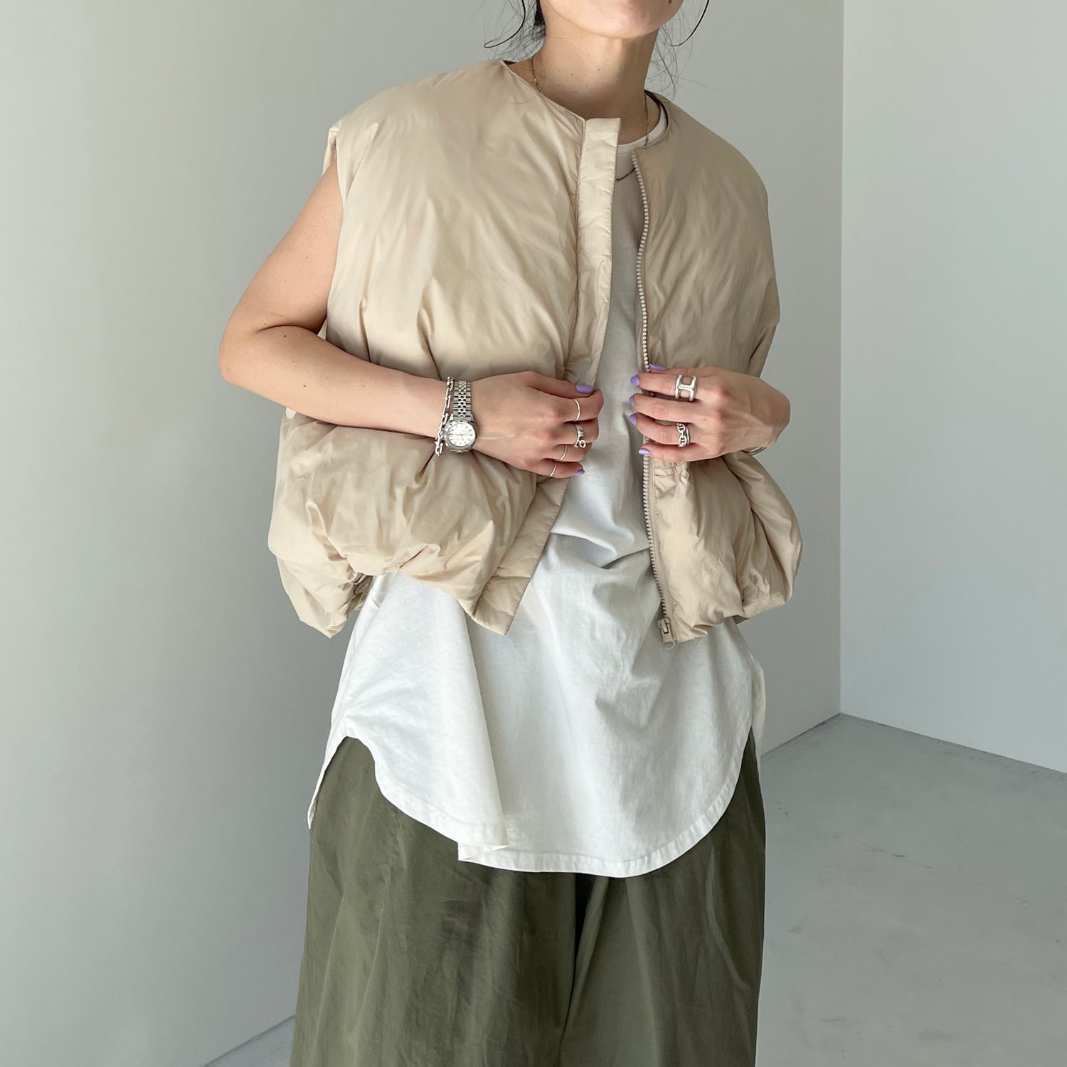 egg down vest / beige