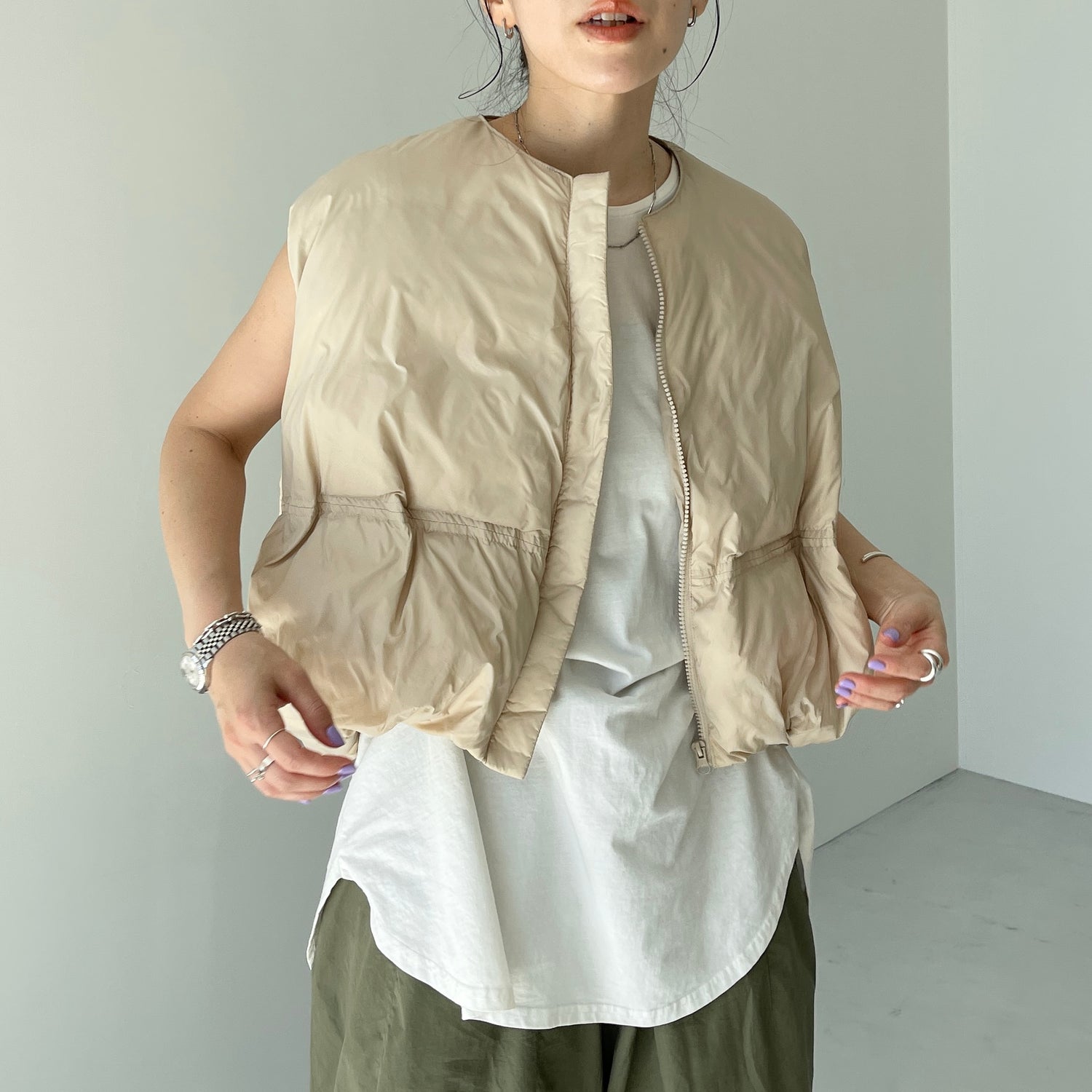 egg down vest / beige