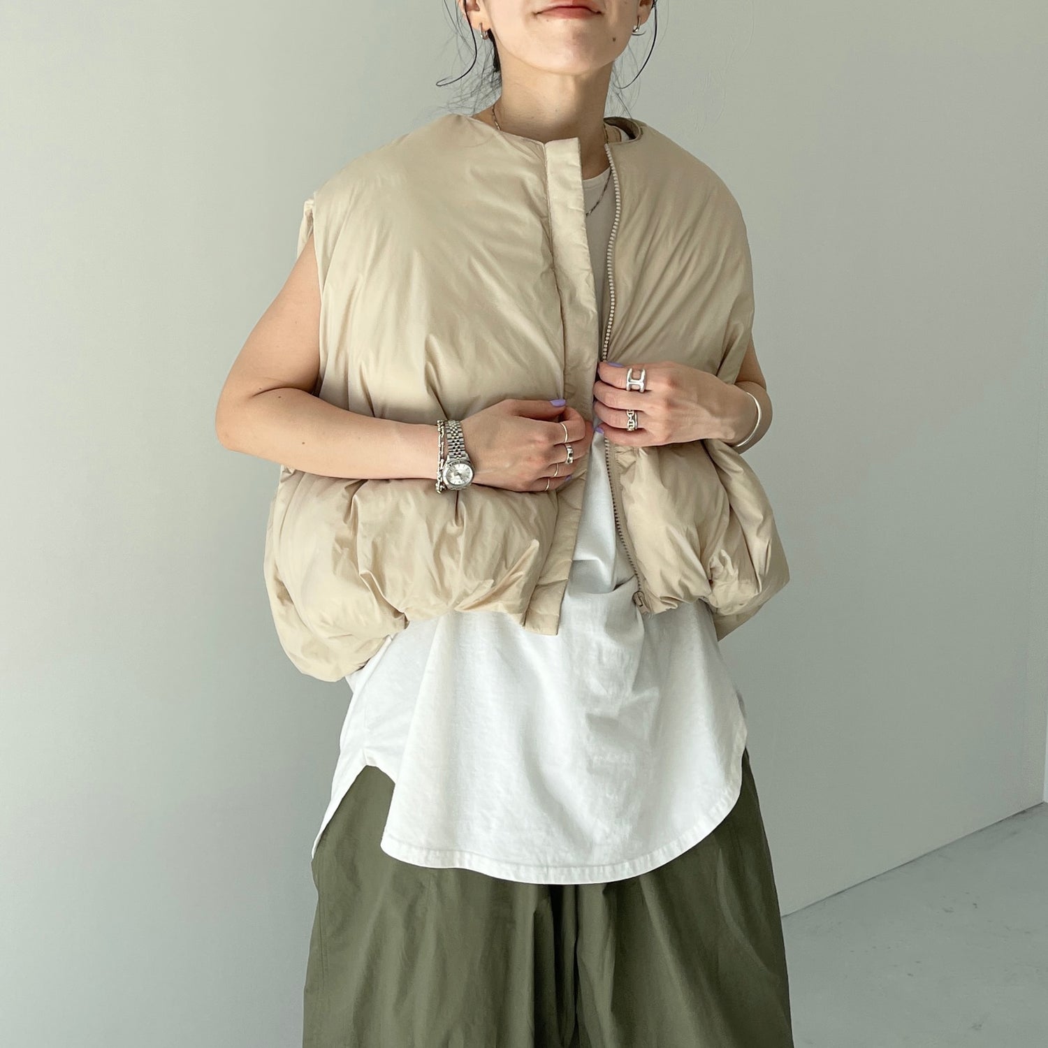 egg down vest / beige