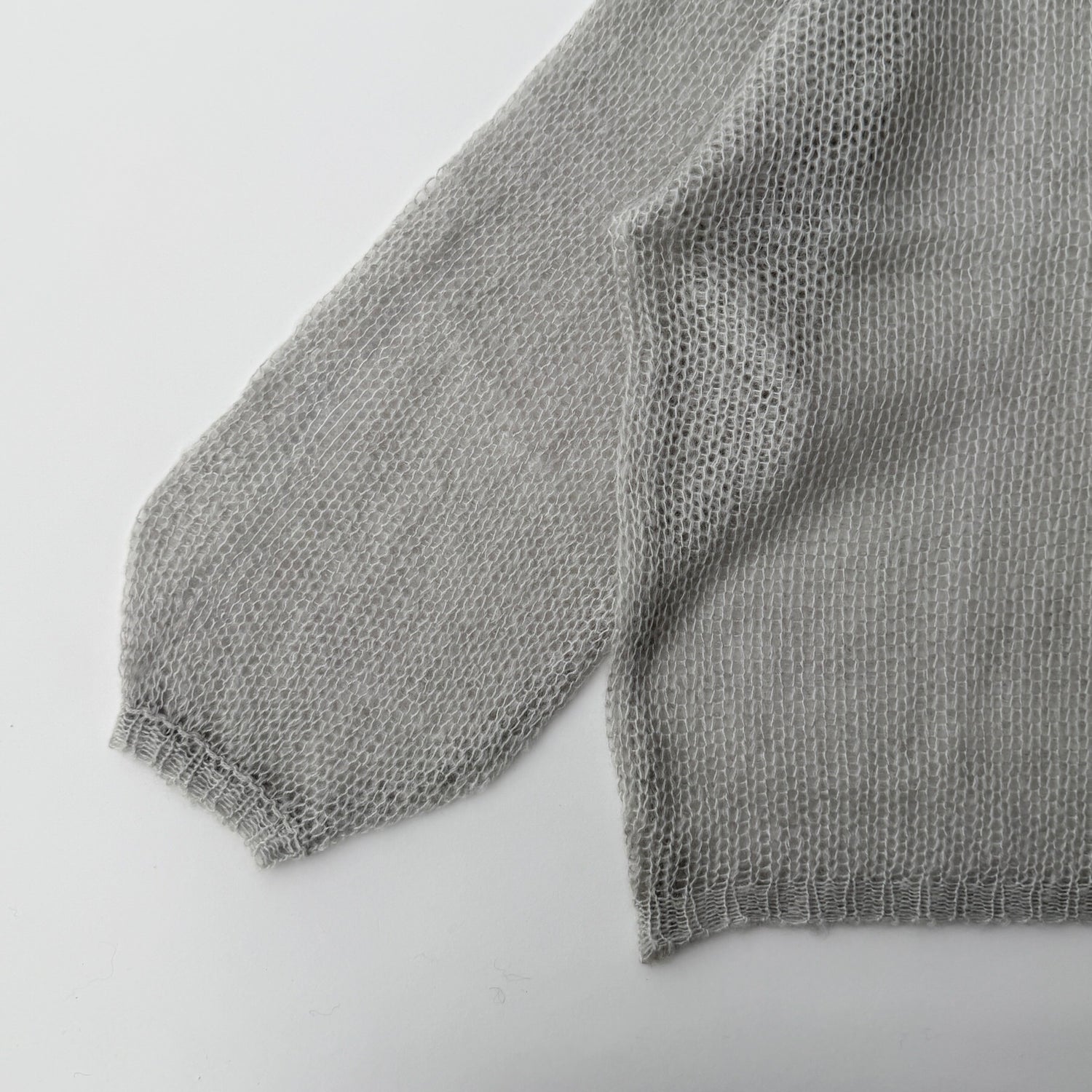 cinnamon mesh knit / light gray