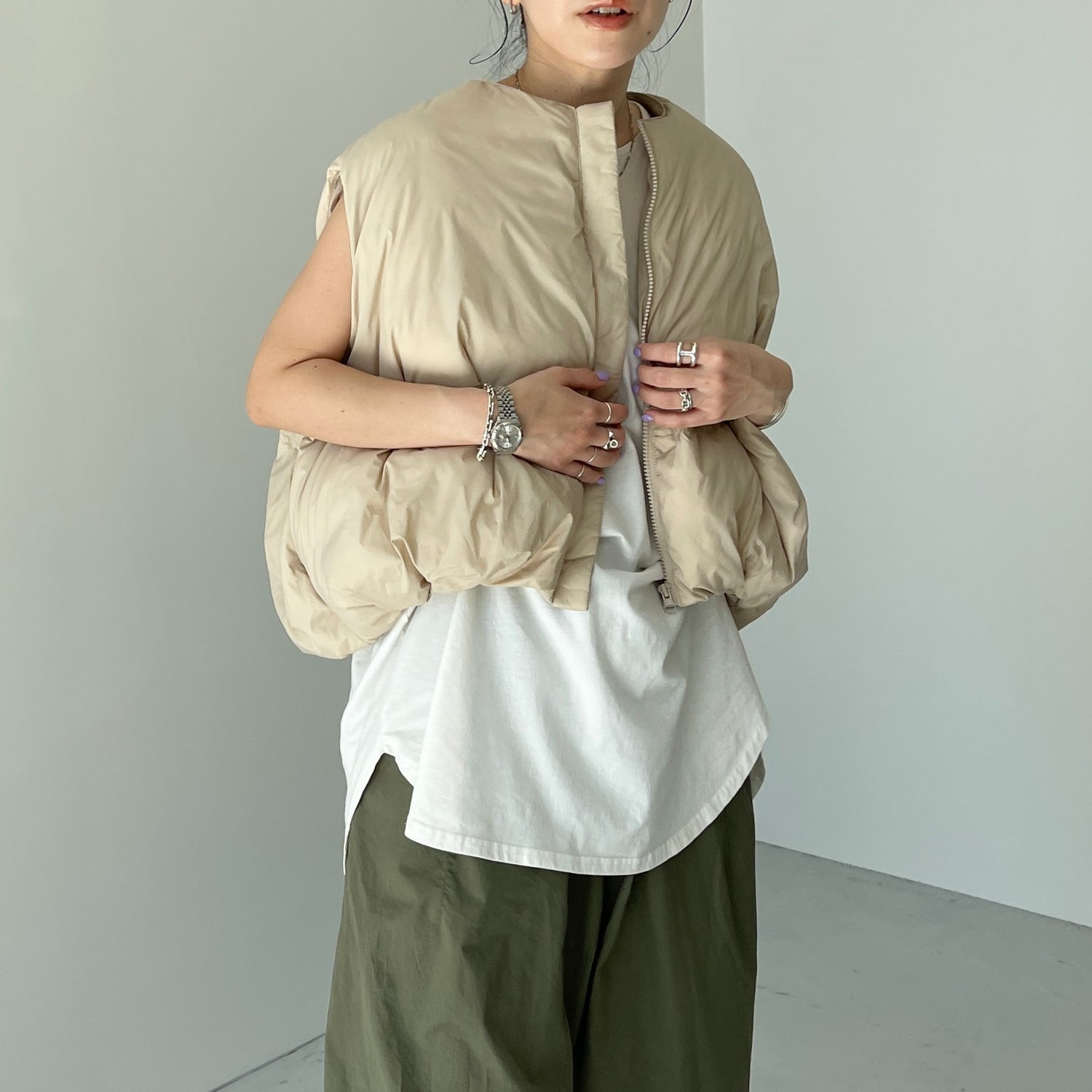 egg down vest / beige