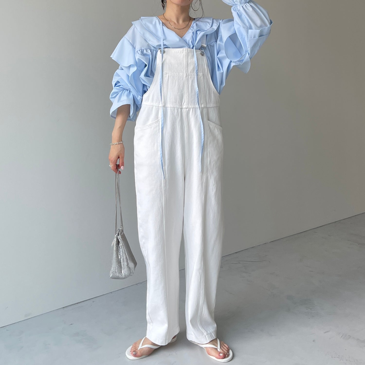 big collar frill blouse / light blue