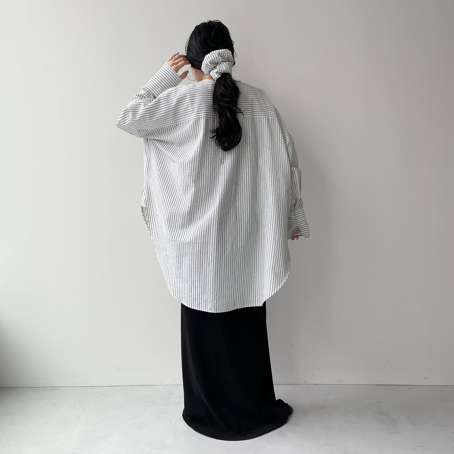 【公式サイト限定カラー】over size no collar seersucker shirt / stripe