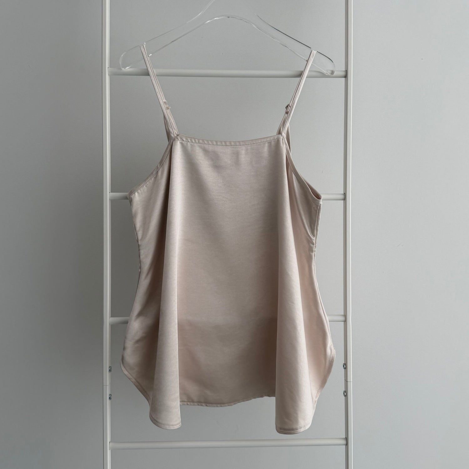 CHIRARISM satin camisole / black