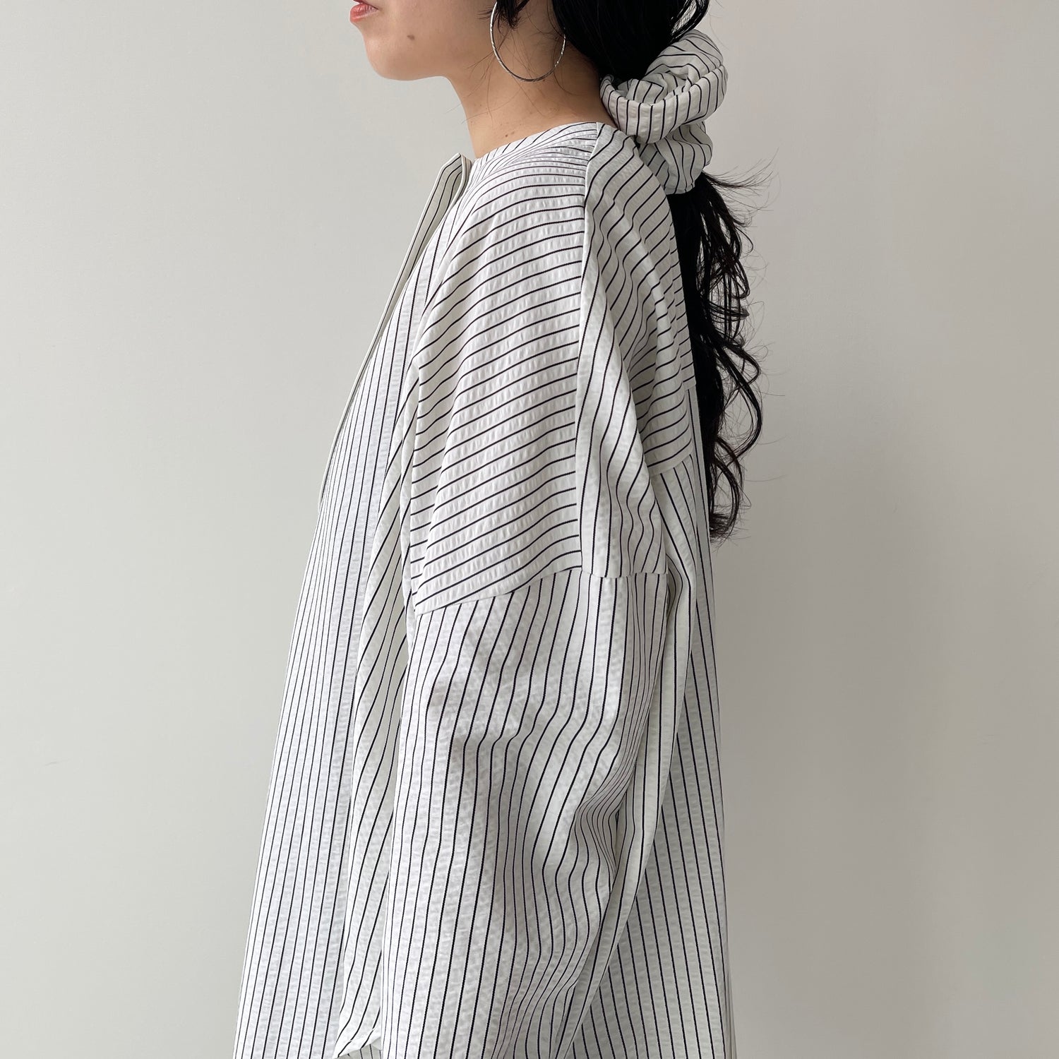 【公式サイト限定カラー】over size no collar seersucker shirt / stripe