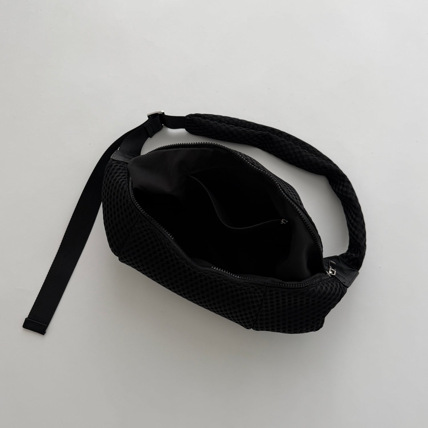 air mesh bag / black