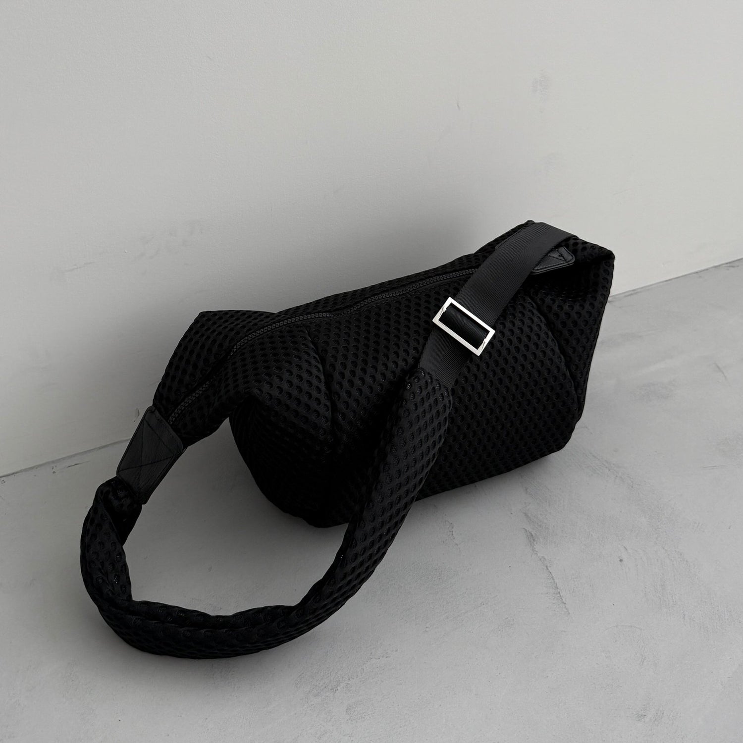 air mesh bag / black