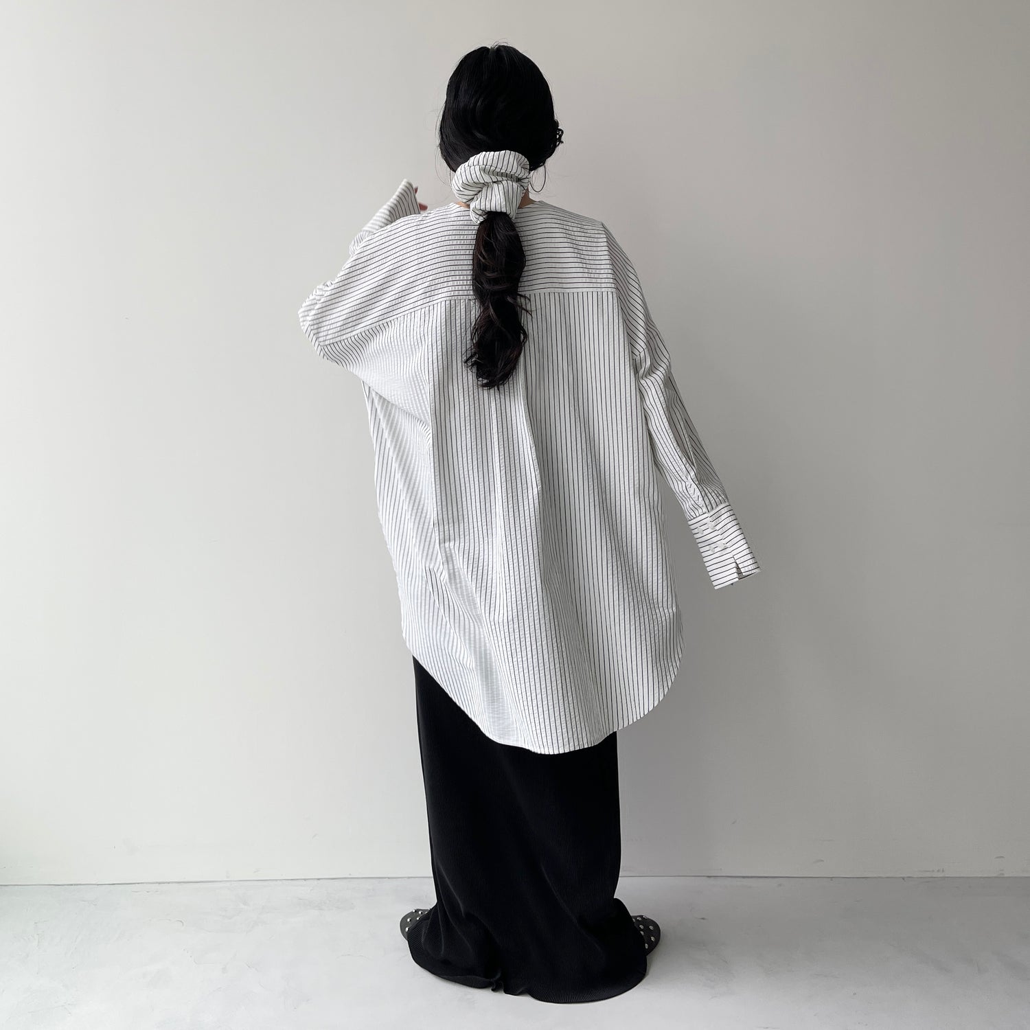 【公式サイト限定カラー】over size no collar seersucker shirt / stripe
